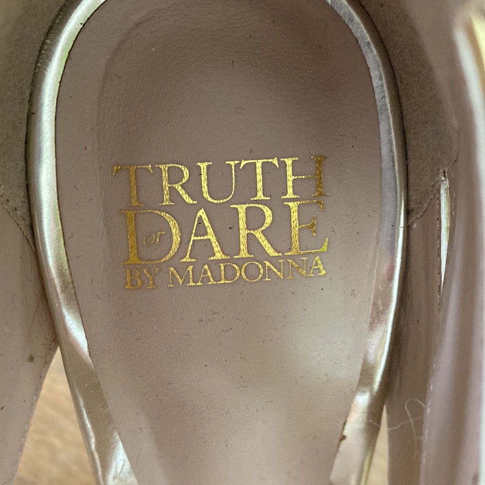 Truth or Dare Madonna Sandals Size 7 - Picture 5 of 9